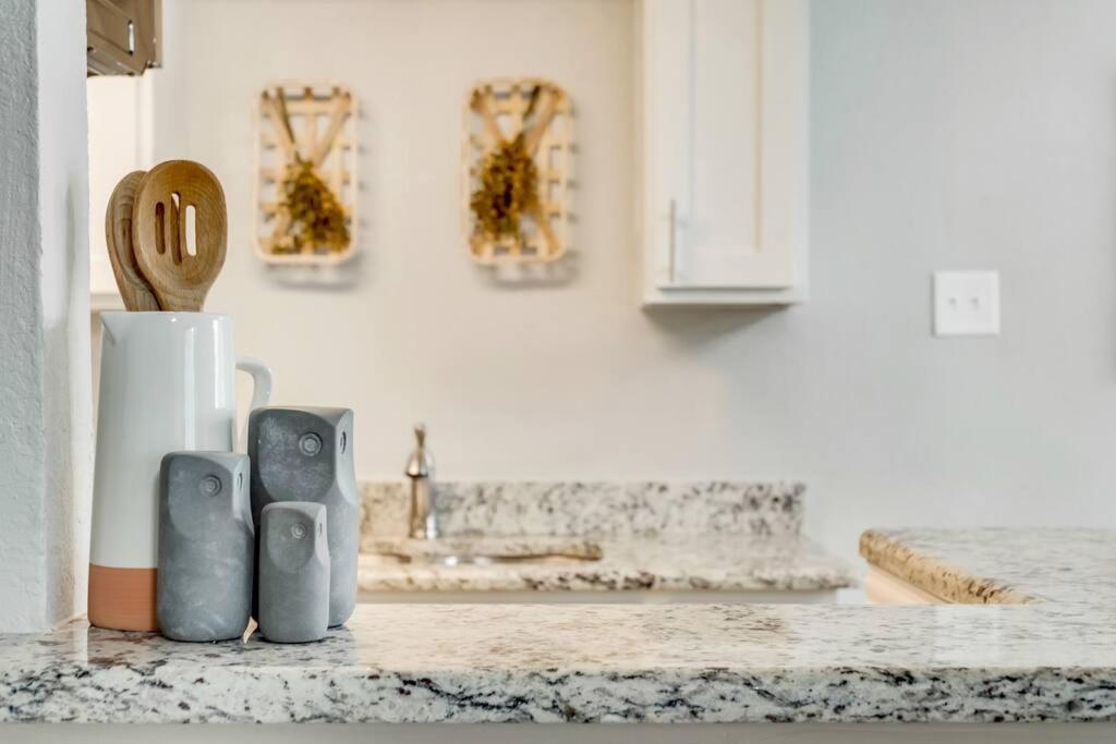 The Classic • Near Knox Henderson Dallas Bagian luar foto