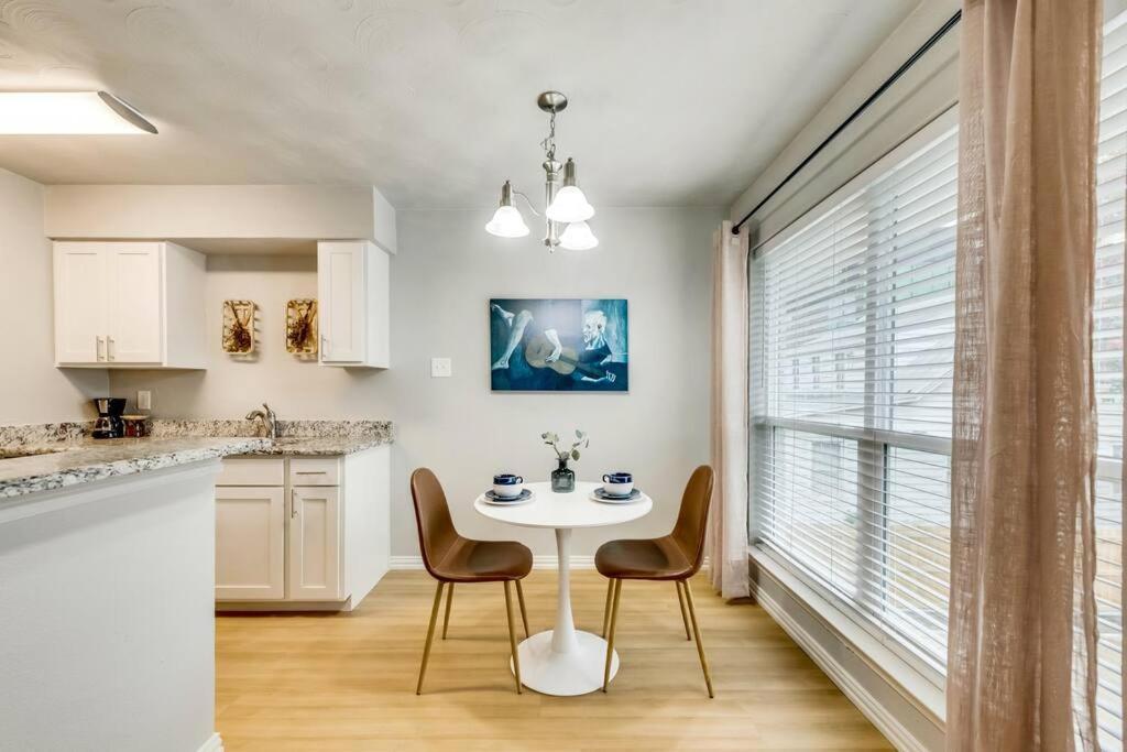 The Classic • Near Knox Henderson Dallas Bagian luar foto