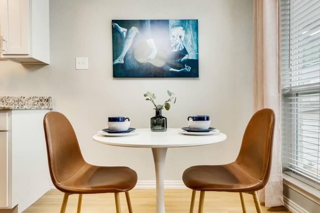 The Classic • Near Knox Henderson Dallas Bagian luar foto